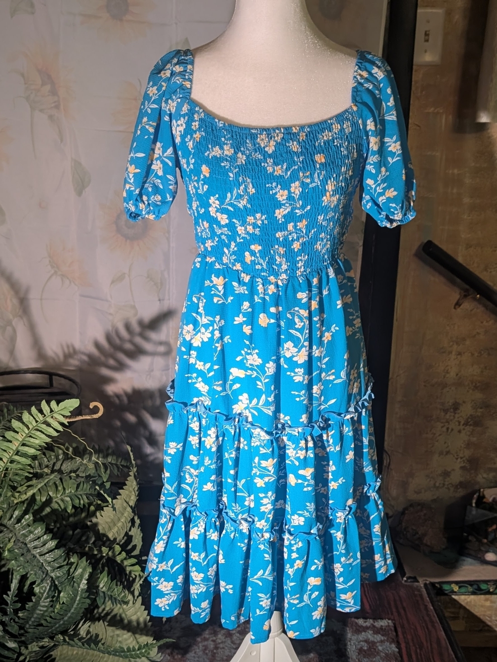 Shein Blue Floral Smocked Midi Dress with Puff Sleeves XS
